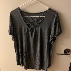 V neck, T-shirt with front accent